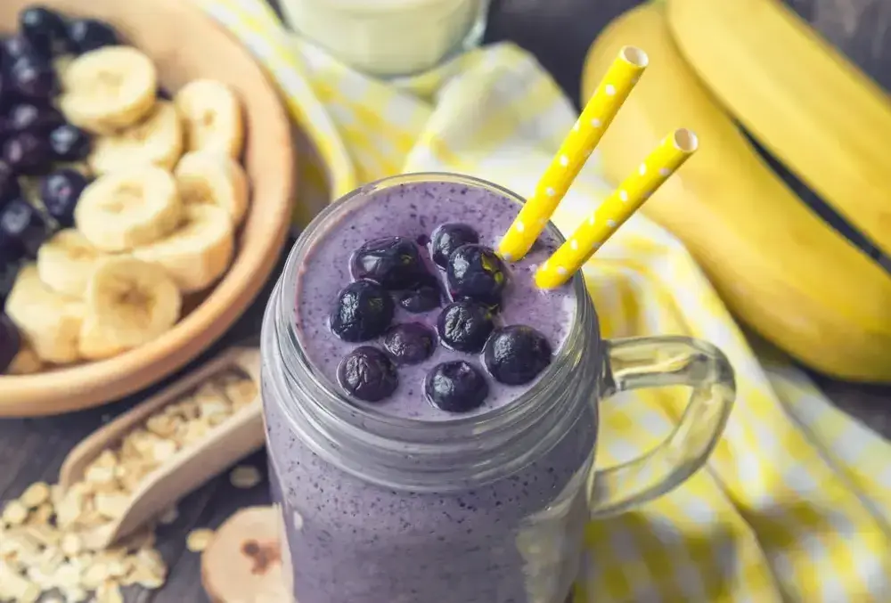 Banana Berry Chia Smoothie